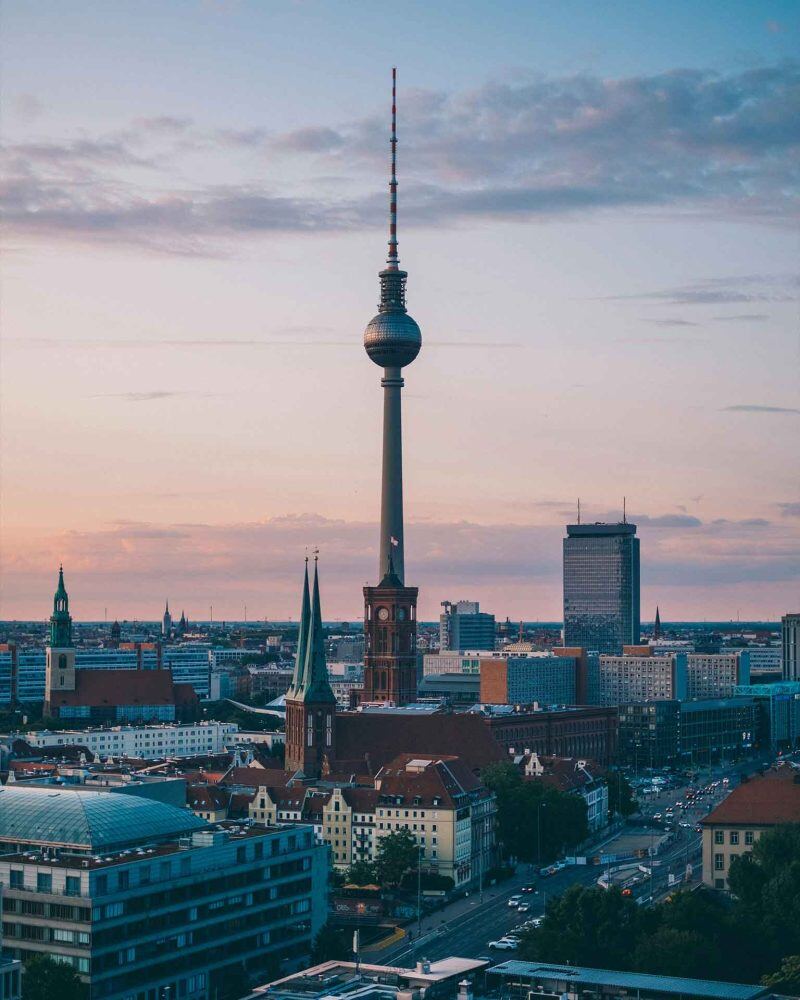 Allure_Website_Insights_Unlocking-EMEA_4X5-800x1000